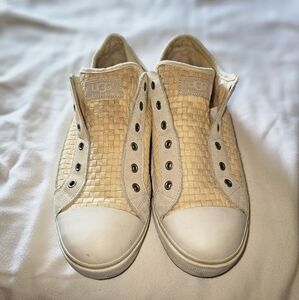 UGG Laela Woven Slip-On Size 10 Cream
